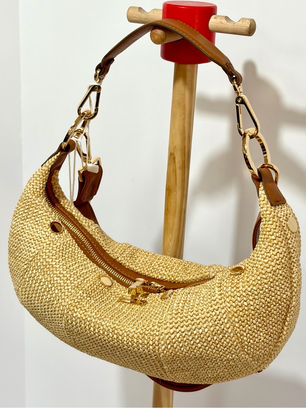 Hammitt Erica Small Raffia Croissant 🥐 Shoulder Bag In Cocoa Raffia/Gold NWT!! - Picture 3 of 16